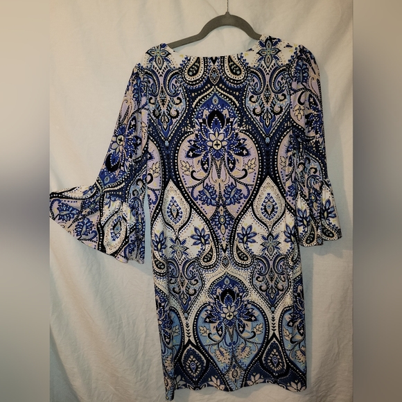 Chico's 3/4 flutter sleeve dress size 8 (Chico's size 1) - Picture 2 of 6